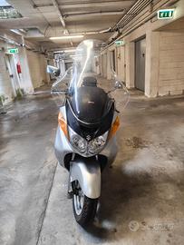 Suzuki Burgman 400 AN