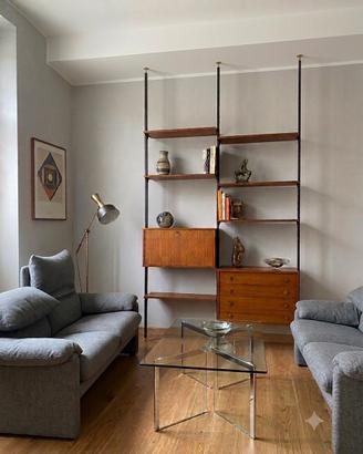 Libreria modulare terra-cielo anni '60 in teak