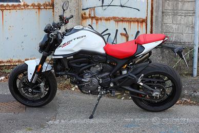 Ducati Monster 937 +
