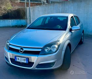 Opel astra 2004 benzina