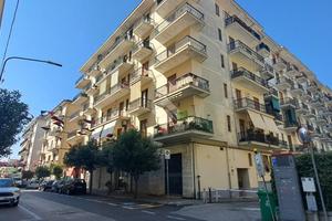 2 LOCALI A CAVA DE' TIRRENI
