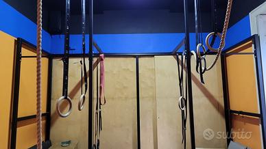 Attrezzatura Crosstraining Rack trazioni e altro