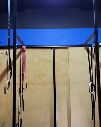 Attrezzatura Crosstraining Rack trazioni e altro