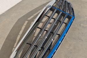 Mercedes, griglia anteriore 