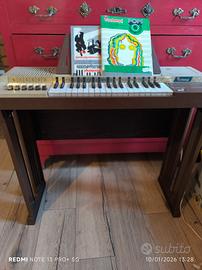 Organo elettronico vintage Bontempi B9 – anni ’60/
