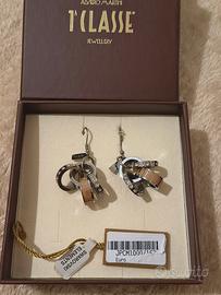 Alviero Martini 1ªClasse, parure orecchini e colla