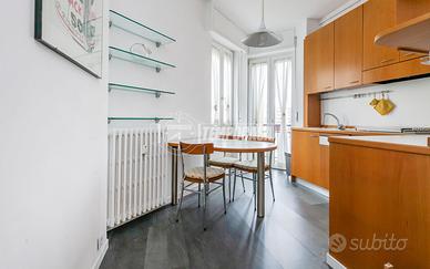 SPLENDIDO DUE LOCALI CON AMPIA CUCINA ABITABILE!!