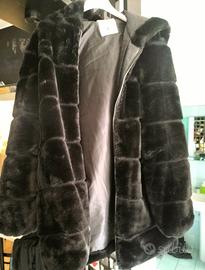 Pelliccia sintetica nera Terranova 
