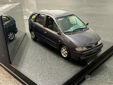 Mod. in teca originale Renault Megane Scénic 1:43