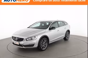 VOLVO V60 Cross Country UY47827