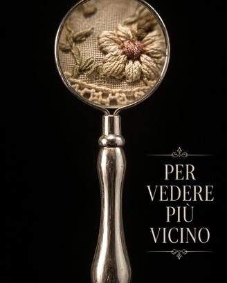 Lente da collana o chatelaine da ricamo vintage