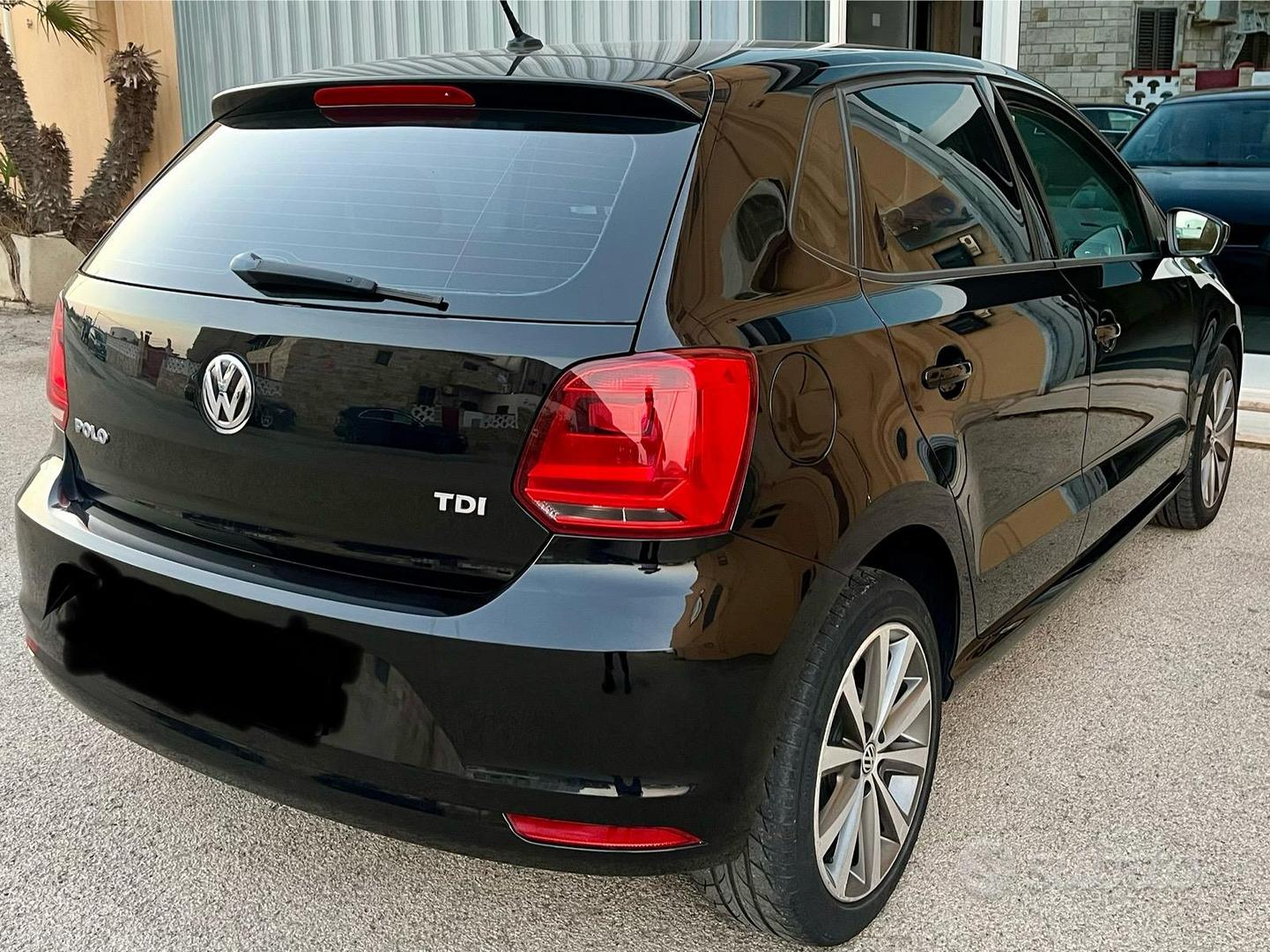 Volkswagen Polo 2015 photo 2