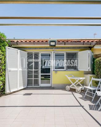 VILLINO FRONTE MARE