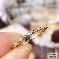 Anello con brillantini