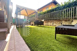 Villetta a schiera di 151 m² con 4 locali e box au
