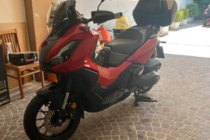 Honda adv 350