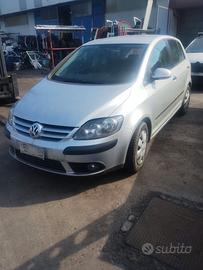 Golf Plus 1.6 FSI per ricambi