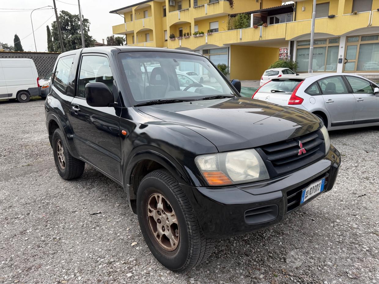 MITSUBISHI Pajero (2000-2007)
