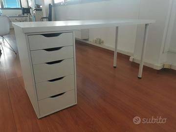 Scrivania con cassetti Ikea