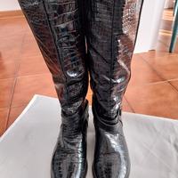 Stivali tacco basso, alti al ginocchio simil pelle