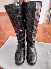 Stivali tacco basso, alti al ginocchio simil pelle