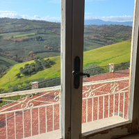 Casa indipendente con vista panoramica e garage -