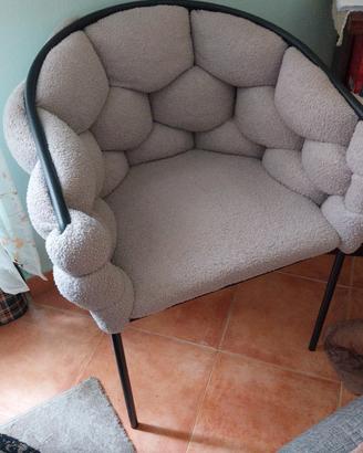 poltroncina grigia imbottitura nuiva