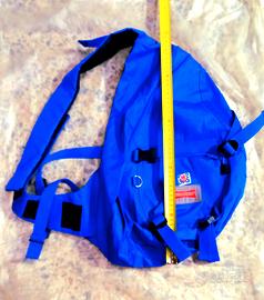 Zaino monospalla azzurro misure 50x30x10 cm