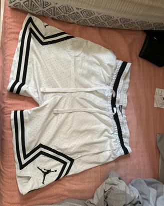 Pantaloni corti bianchi jordan