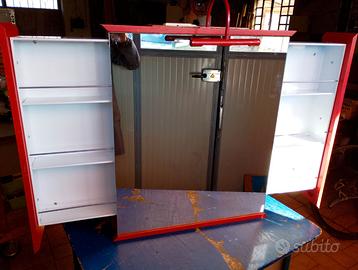 Specchiera bagno con contenitore