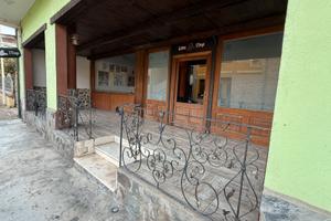 Locale commerciale 140 mq