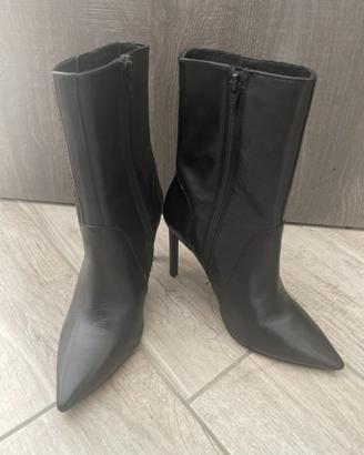 Tronchetto vera pelle nero tacco spillo 10cm mis36