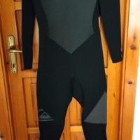 muta ragazzo in neoprene