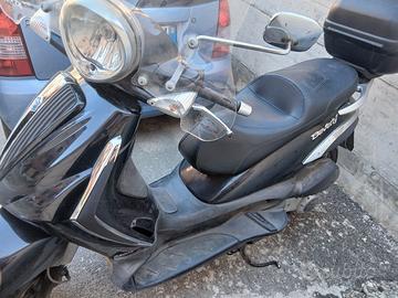 Piaggio Beverly 250