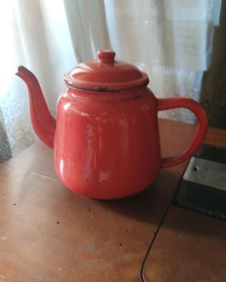 teiera in metallo smaltato vintage rossa