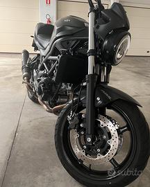 SuzukiSV 650 ABS (2016) - Super Accessoriata