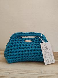 Clutch bag fatta a mano all'uncinetto