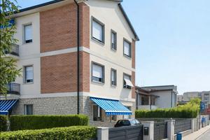 Camera matrimoniale ad uso singolo libera subito