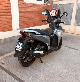 Honda SH  300