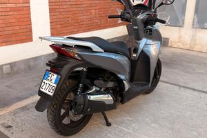 Honda SH  300