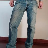 Levi's enginereed jeans