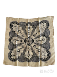 Piccolo foulard in seta Gucci vintage