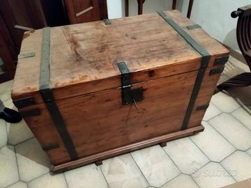Baule legno antiquariato vintage arte povera