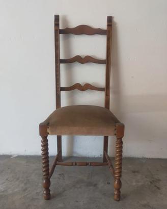 Sedia vintage/antica con schienale "a scaletta"