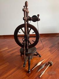 filatoio a pedale in legno