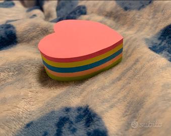 Post-it a forma di cuore