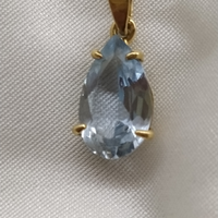Ciondolo in oro con topazio