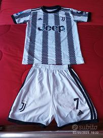 completo Juventus ragazzi taglia xs mai usato 