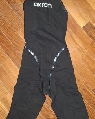 Costumone AKRON Ultraskin Light Woman Open