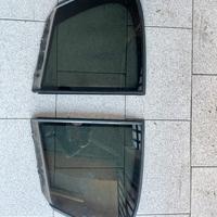 Vetro fisso dx e sx nero bmw s.1 5porte (2011-19)